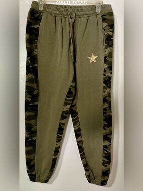 No Boundaries Olive Green Camo-Trim Joggers with Gold Star
